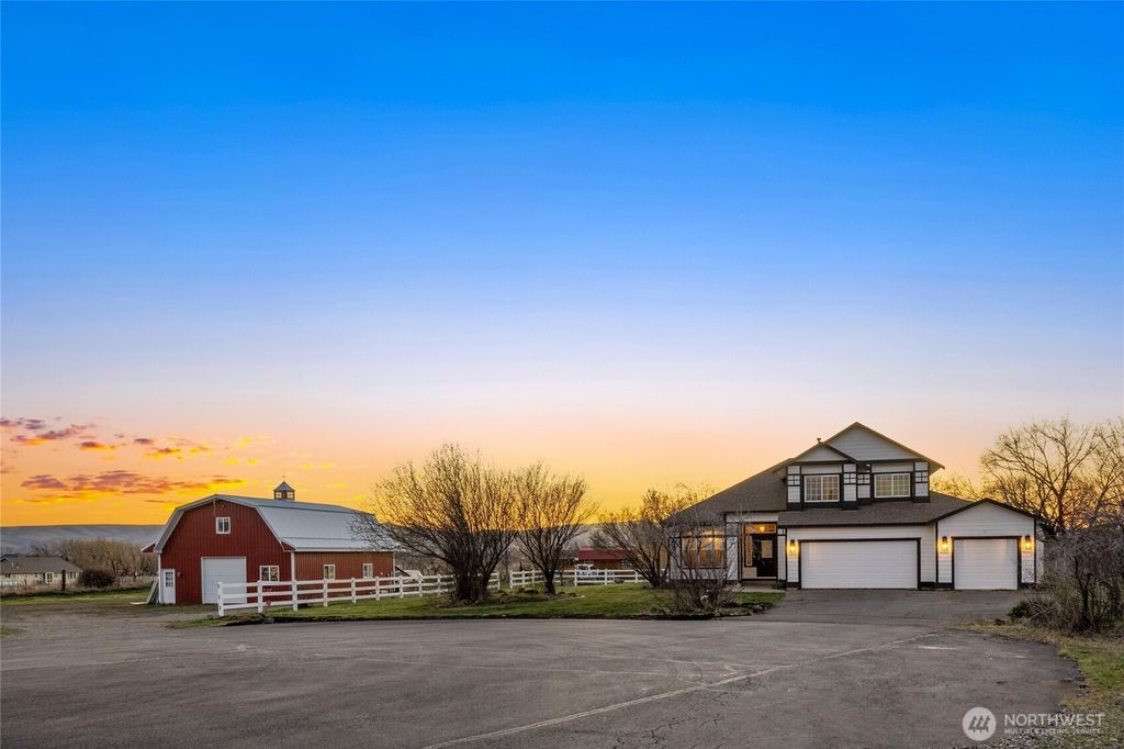 Photo of 361 Cascadia Lane, Ellensburg, WA 98926 (MLS # 2499655)