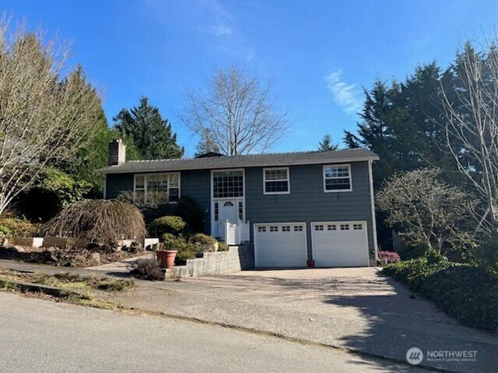 Photo of 16605 NE 91st Street, Redmond, WA 98052 (MLS # 2340422)