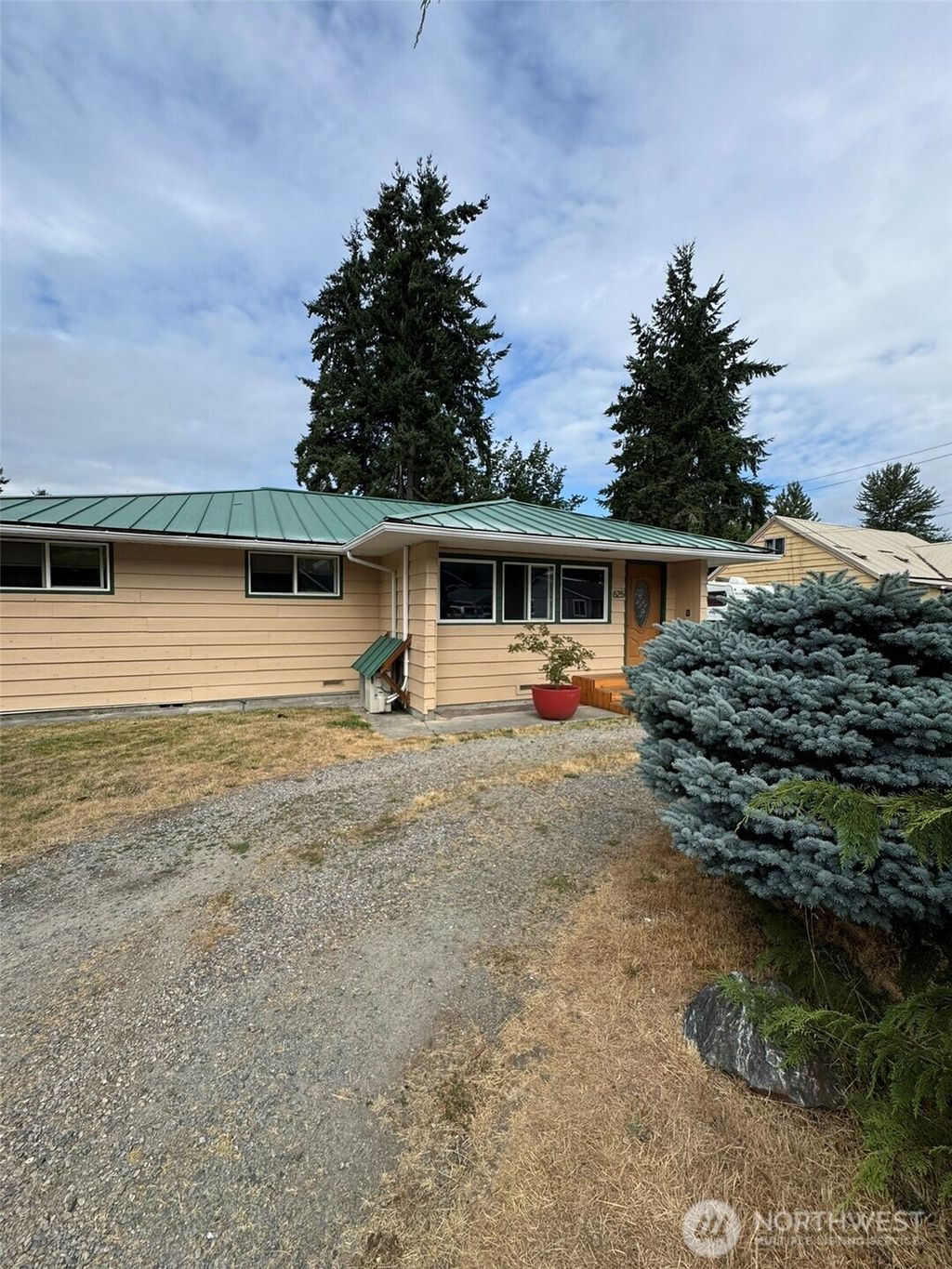 Photo of 625 Sauk Avenue, Darrington, WA 98241 (MLS # 2405856)