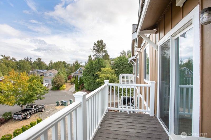 3325 Sussex