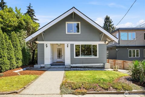 Photo of 4318 1st Avenue NE, Seattle, WA 98105 (MLS # 2551189)