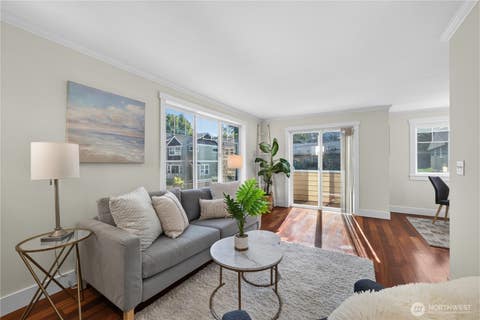 Photo of 5013 40th Avenue NE, Seattle, WA 98105 (MLS # 2574376)