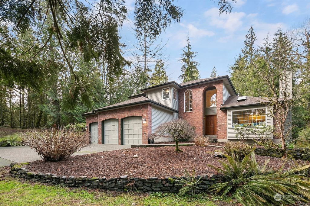 Photo of 22018 NE 56th Street, Redmond, WA 98053 (MLS # 2028197)