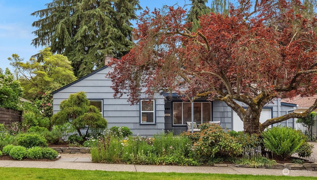 Photo of 3827 NE 86th Street, Seattle, WA 98115 (MLS # 2237316)