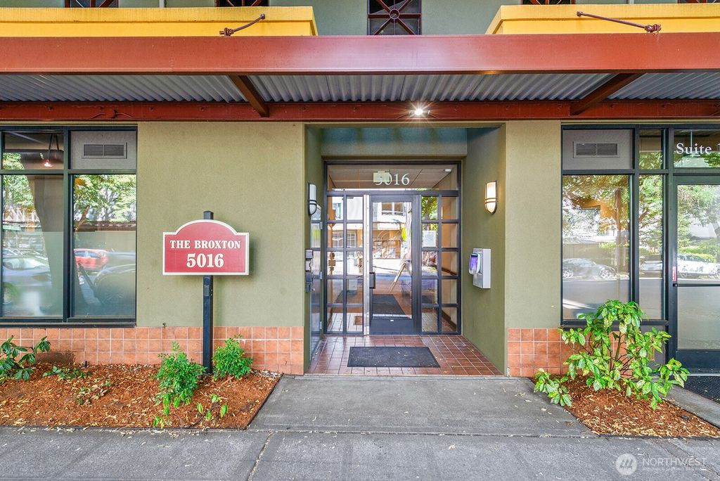 Photo of 5016 California Avenue SW #402, Seattle, WA 98136 (MLS # 2404965)