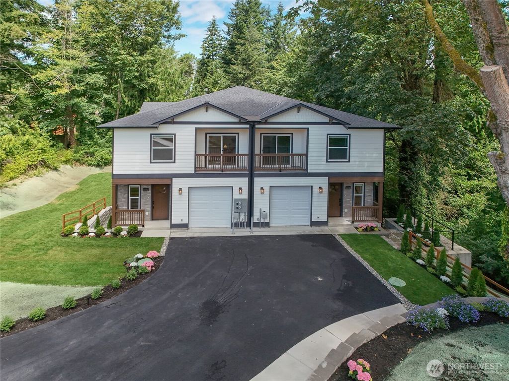 Photo of 3333 Nassau Street #A, Everett, WA 98201 (MLS # 2553615)