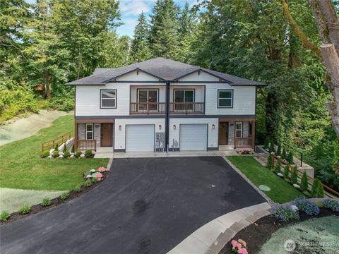 Photo of 3333 Nassau Street #A, Everett, WA 98201 (MLS # 2553615)