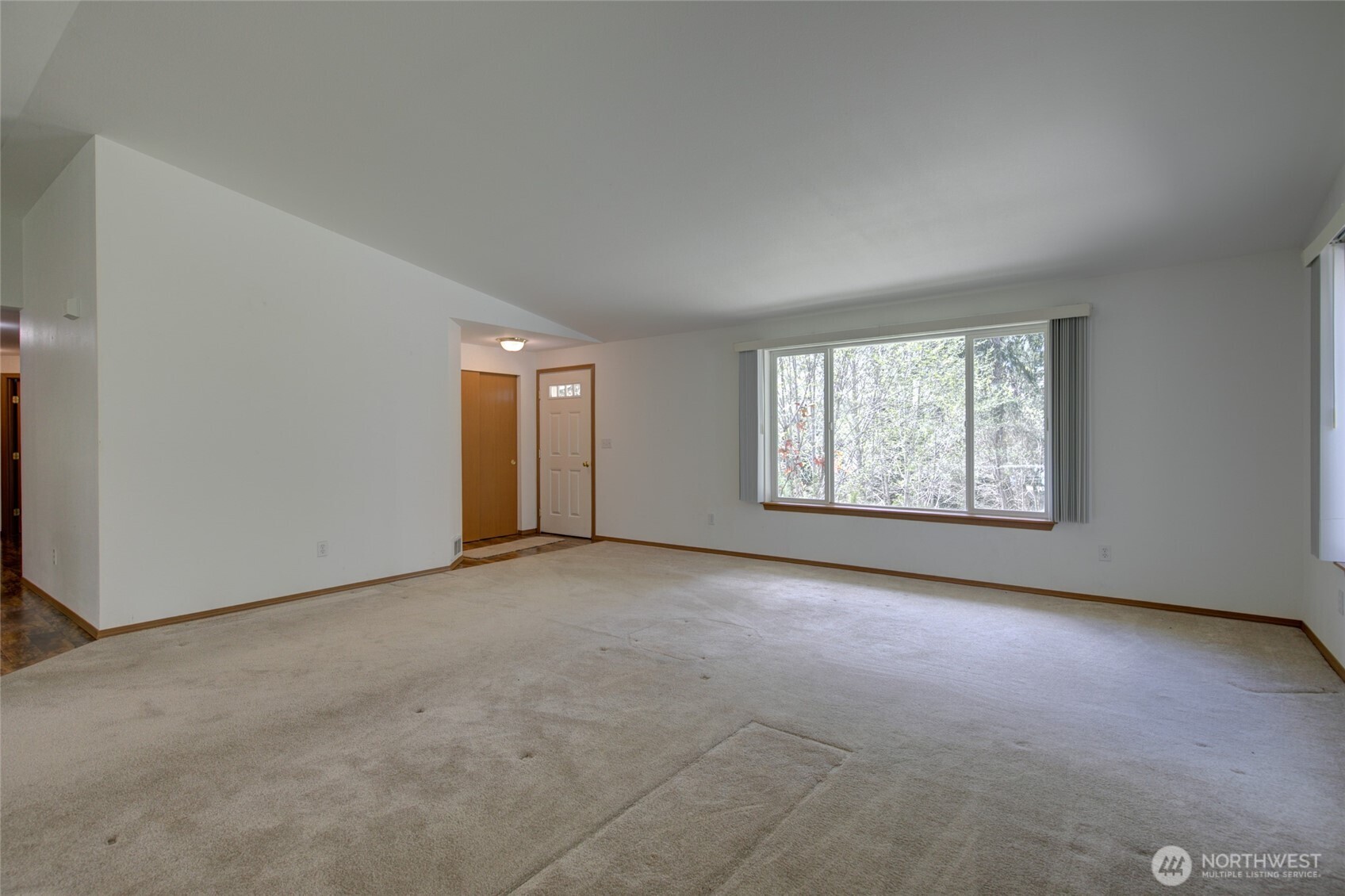 141 W Lost Lake View Drive