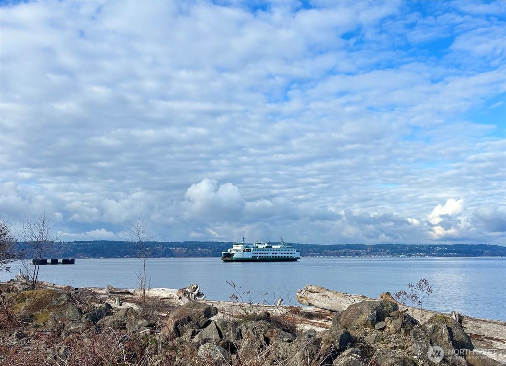 Photo of 406 Prospect Avenue, Mukilteo, WA 98275 (MLS # 2521755)
