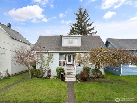 Photo of 2719 Pacific Avenue, Hoquiam, WA 98550 (MLS # 2484708)