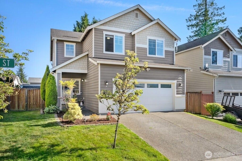 Photo of 4915 NE 5th Street, Renton, WA 98059 (MLS # 2525345)