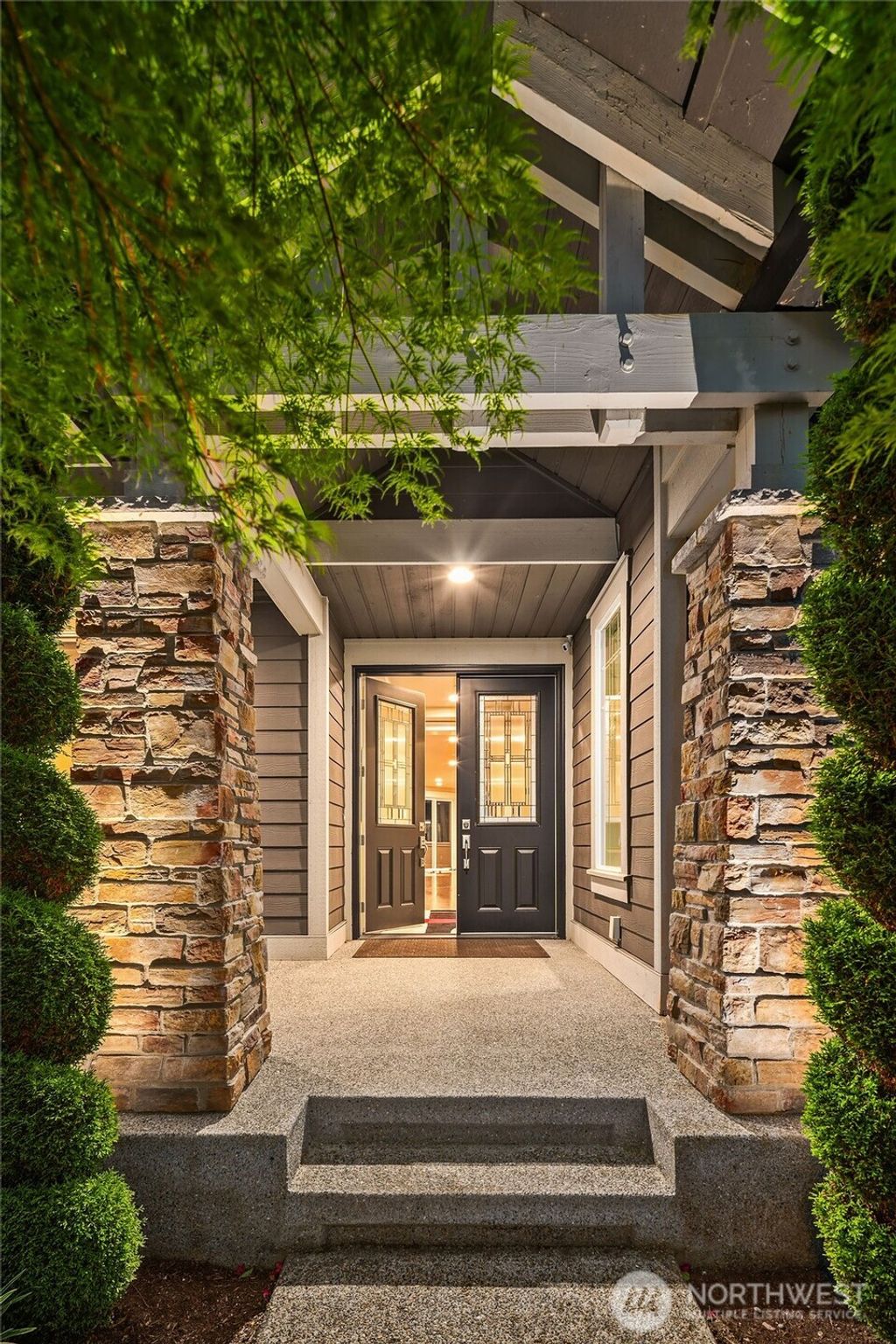 Photo of 2020 298th Crescent SE, Fall City, WA 98024 (MLS # 2410815)