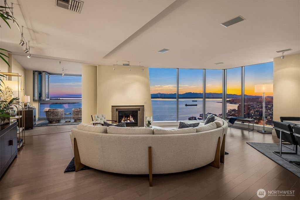 Photo of 1521 2nd Avenue #PH3800, Seattle, WA 98101 (MLS # 2520793)