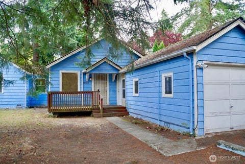 Photo of 14040 Ashworth Avenue N, Seattle, WA 98133 (MLS # 2587866)