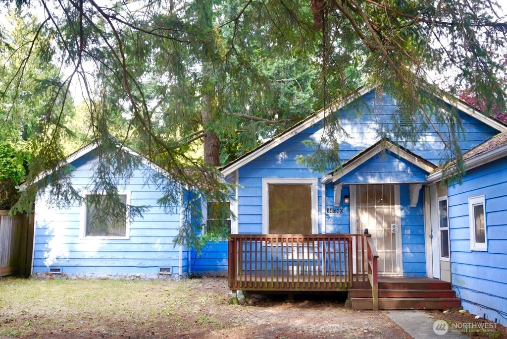 Photo of 14040 Ashworth Avenue N, Seattle, WA 98133 (MLS # 2587866)