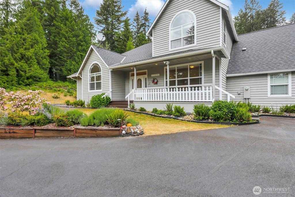 Photo of 11616 296th Avenue NE, Carnation, WA 98014 (MLS # 2533527)