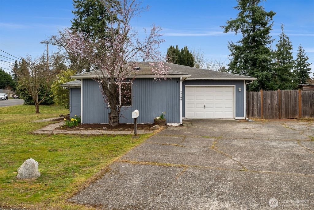 Photo of 24109 57th Place W, Mountlake Terrace, WA 98043 (MLS # 2484423)
