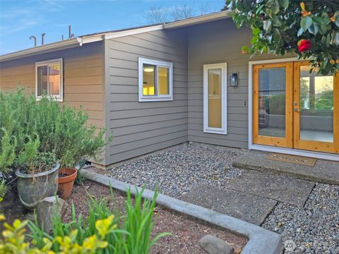 8305 NW Fruit Valley Road Vancouver WA 98665