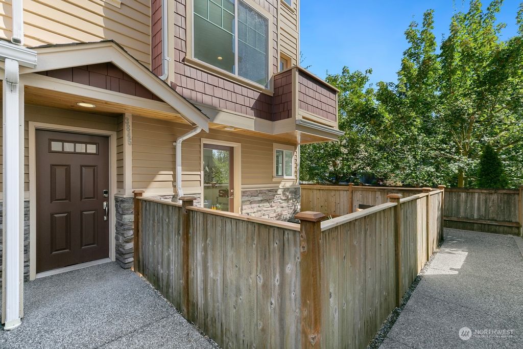 Photo of 3845 Evanston Avenue N, Seattle, WA 98103 (MLS # 2295039)