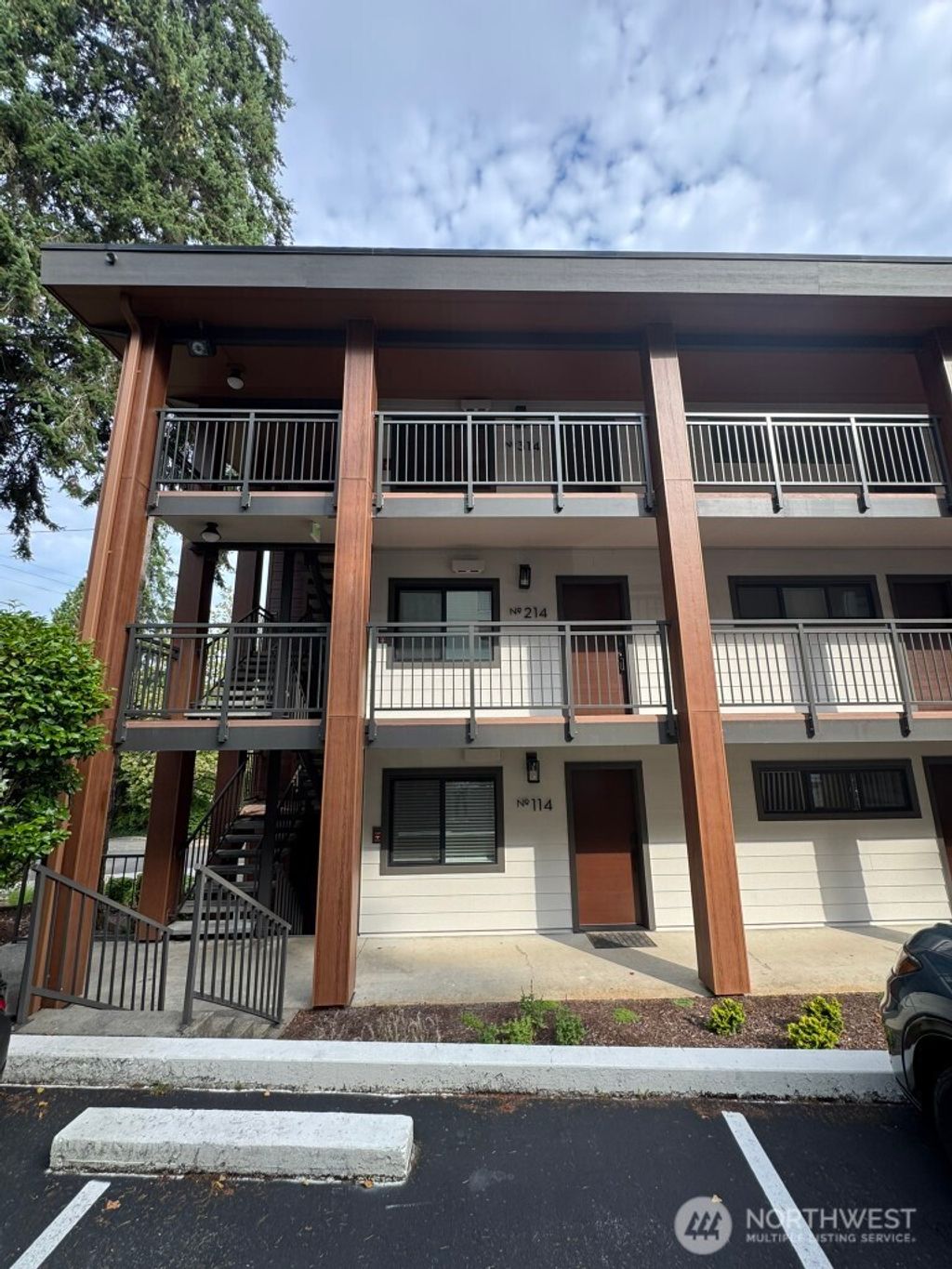 Photo of 130 105th Avenue SE #314, Bellevue, WA 98004 (MLS # 2560769)