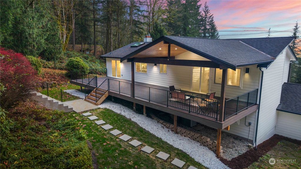 Photo of 25132 SE 158th Street, Issaquah, WA 98027 (MLS # 2314516)