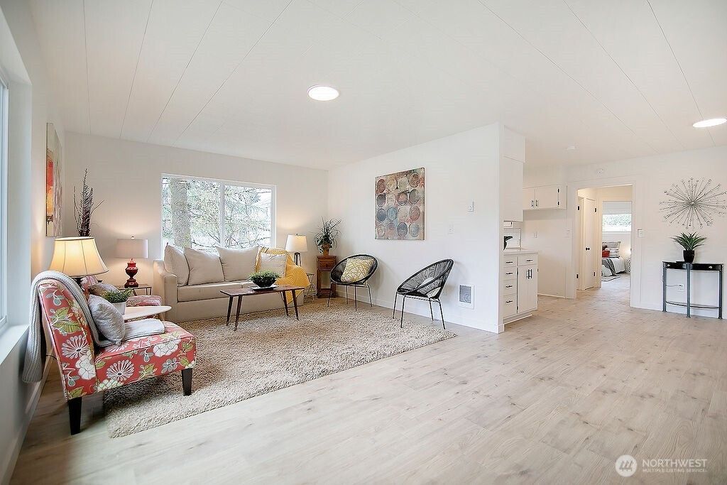 Photo of 515 E Pine Street, Centralia, WA 98531 (MLS # 2502815)