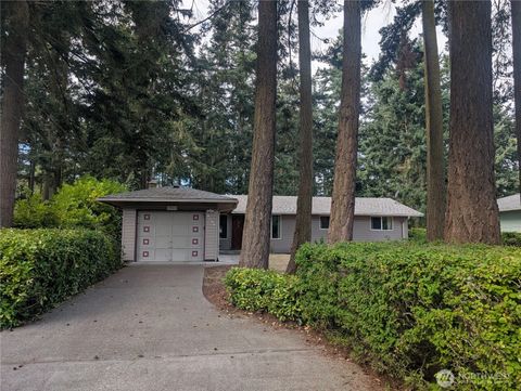 Photo of 1911 Peacock Lane, Oak Harbor, WA 98277 (MLS # 2410628)