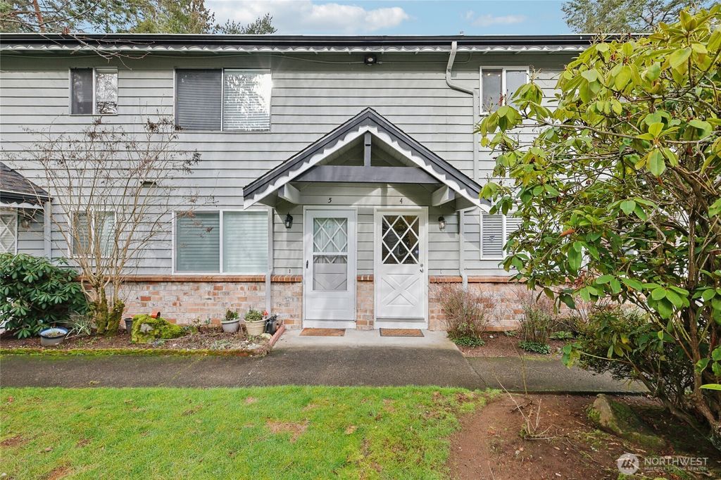 Photo of 7909 218th Street SW #4, Edmonds, WA 98026 (MLS # 2477447)