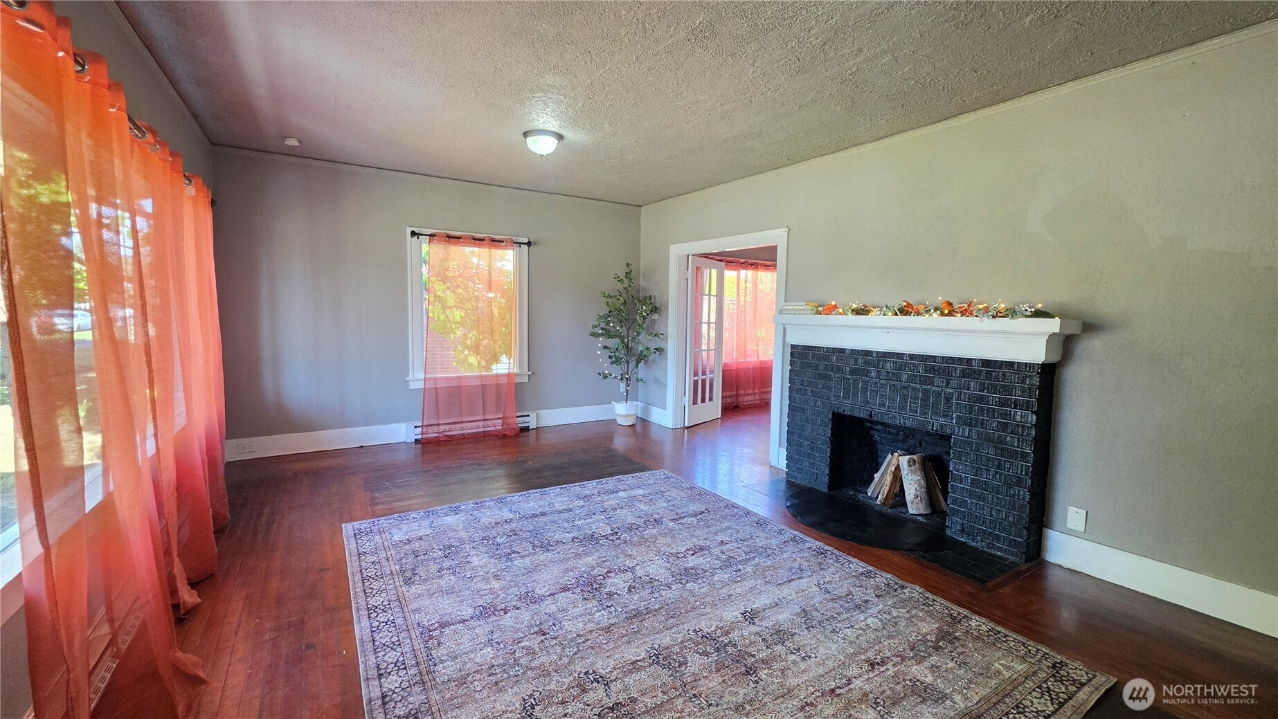 513 W 2nd Street