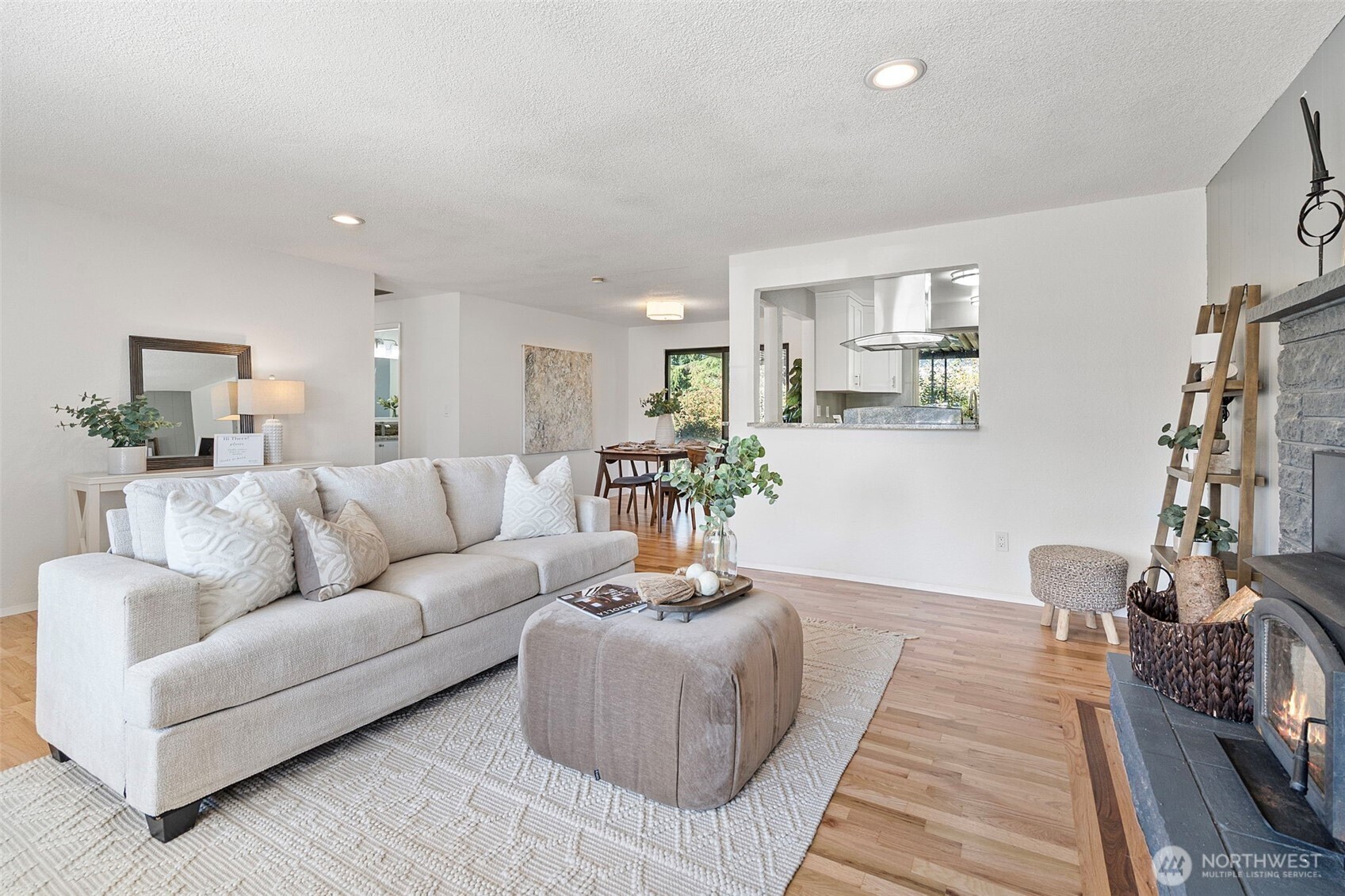 1102 Paradise Parkway