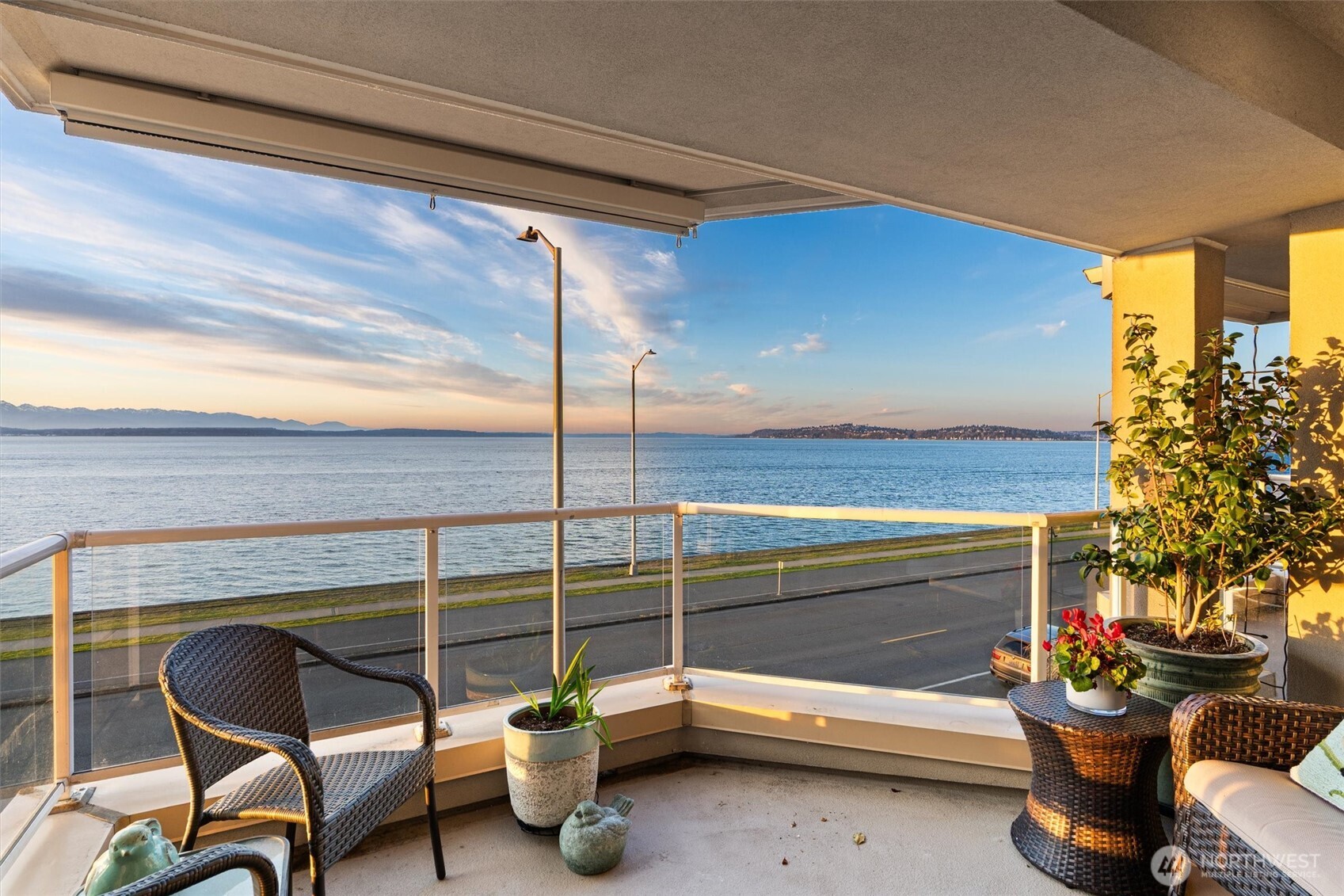 1550 Alki Avenue SW 302