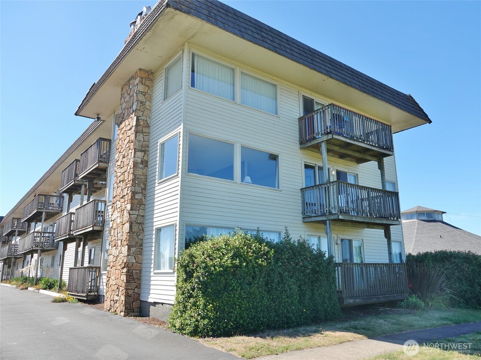 615 Ocean Shores Boulevard NW 201