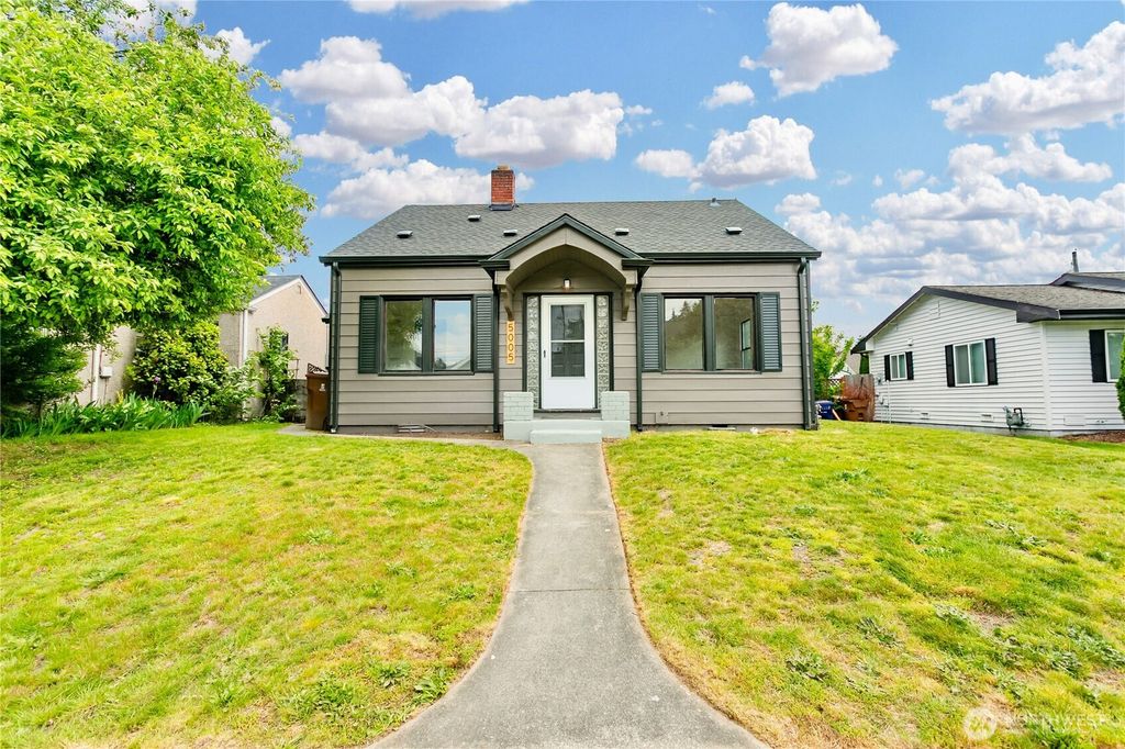 Photo of 5005 Yakima Avenue, Tacoma, WA 98408 (MLS # 2520960)