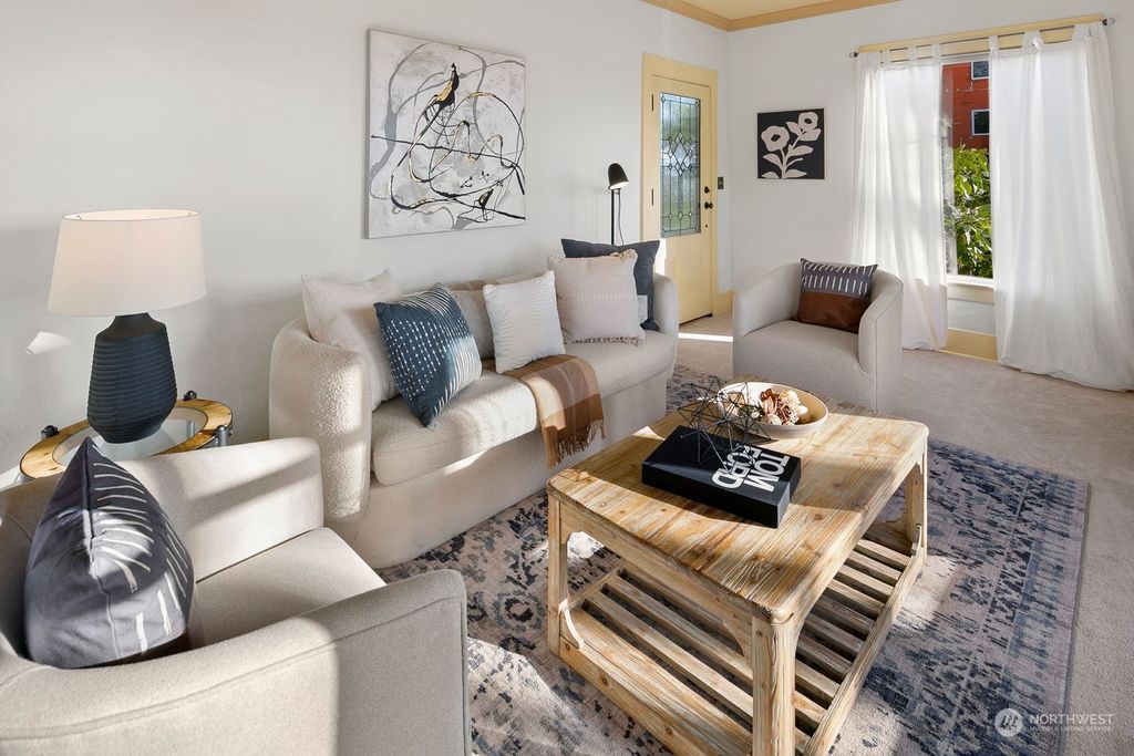 Photo of 512 N Bowdoin Place, Seattle, WA 98103 (MLS # 2207511)