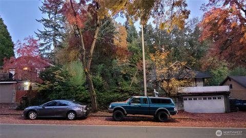 Photo of 11744 35th Avenue NE, Seattle, WA 98125 (MLS # 2451071)