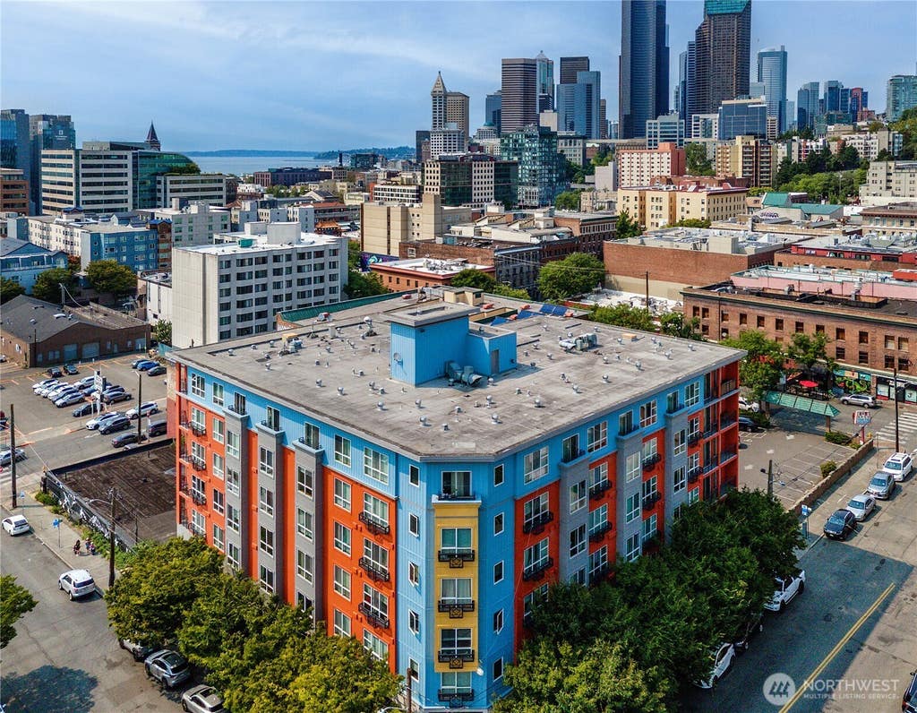 Photo of 668 S Lane Street #314, Seattle, WA 98104 (MLS # 2561298)