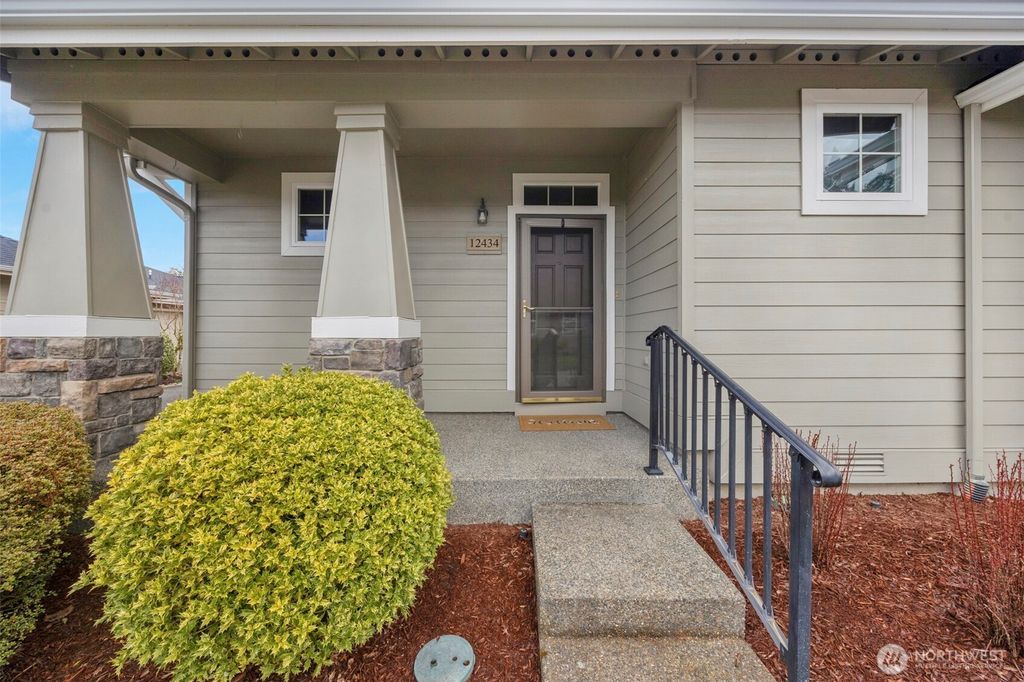 Photo of 12434 232nd Way NE, Redmond, WA 98053 (MLS # 2498844)