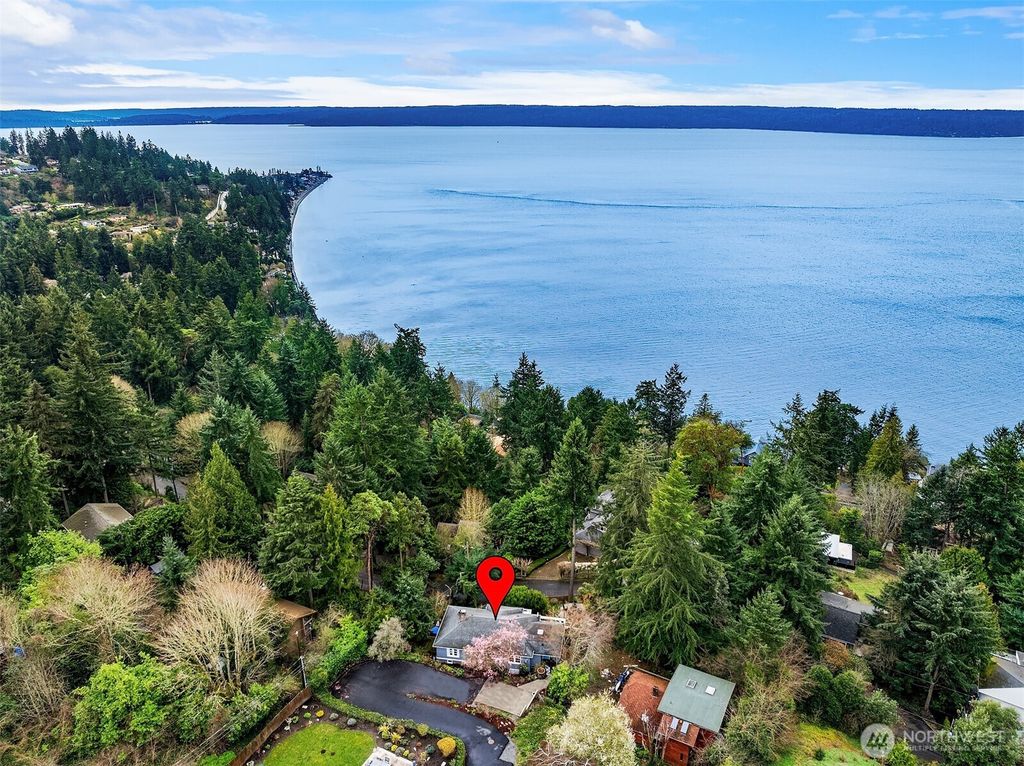 Photo of 15828 25th Avenue SW, Burien, WA 98166 (MLS # 2493676)