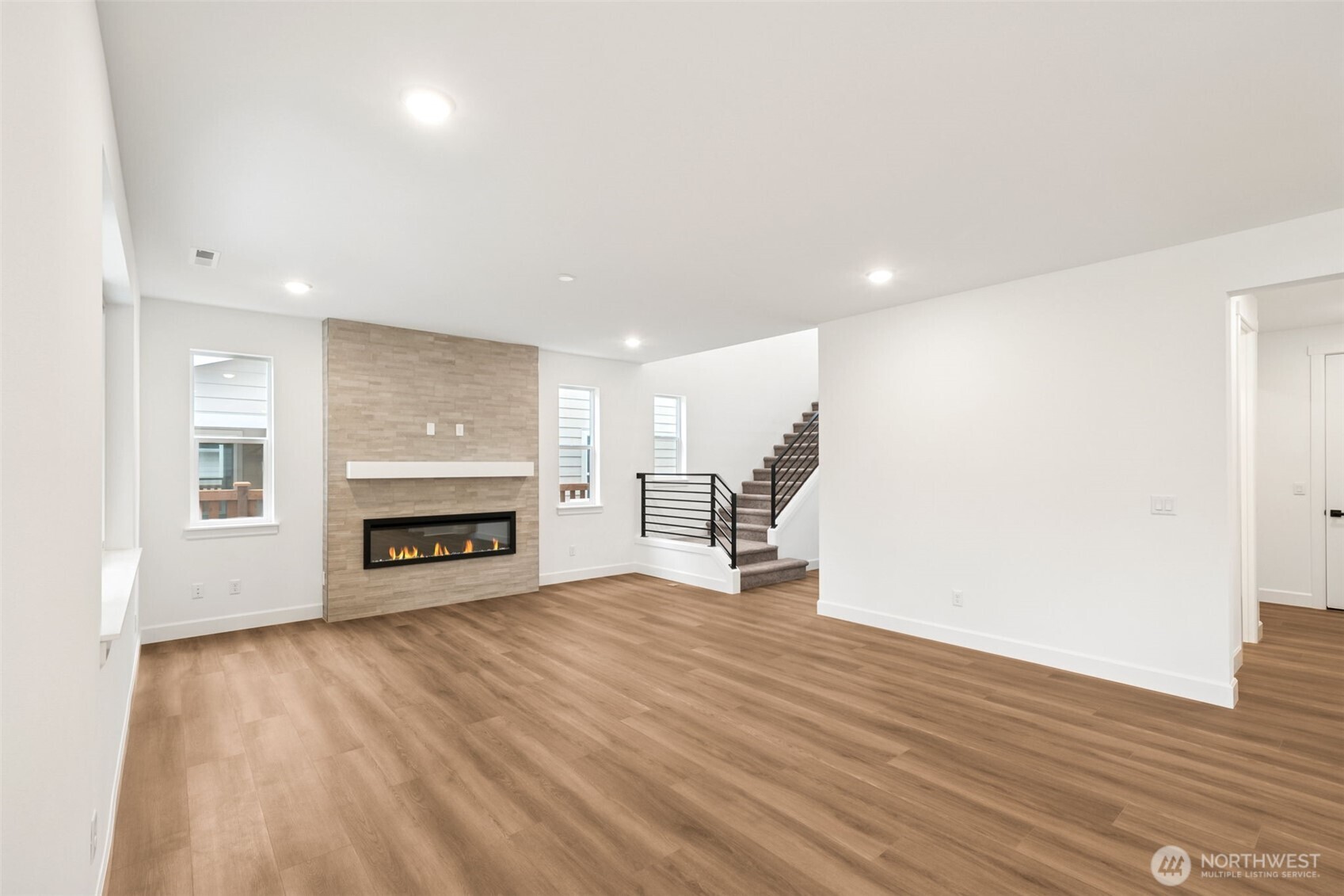 14536 203rd Avenue E 844