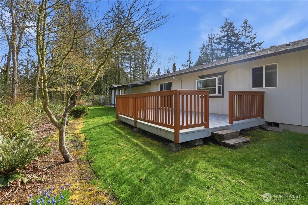 Photo of 12333 59th Avenue E, Puyallup, WA 98373 (MLS # 2499775)