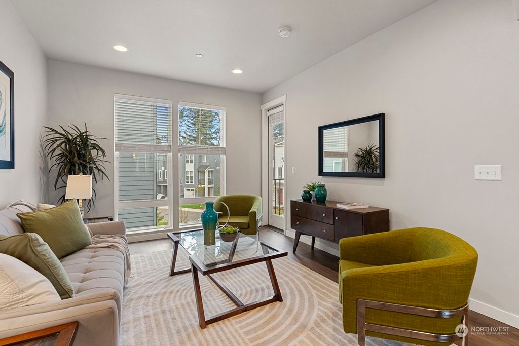 Photo of 13717 Admiralty Way #B5, Lynnwood, WA 98087 (MLS # 2230626)