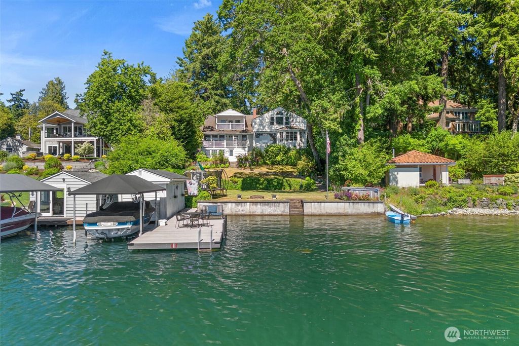 Photo of 9144 Edgewater Drive SW, Lakewood, WA 98499 (MLS # 2478495)