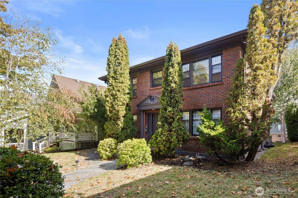 Photo of 2114 7th Avenue W, Seattle, WA 98119 (MLS # 2444677)