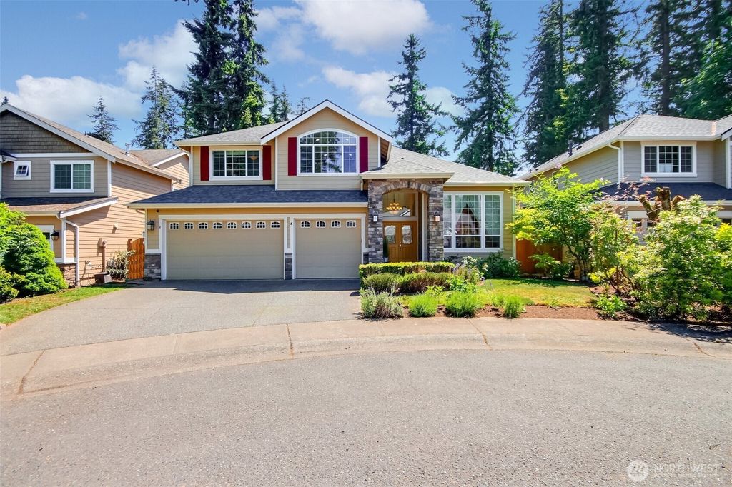 Photo of 4 148 Place SW, Lynnwood, WA 98087 (MLS # 2494387)
