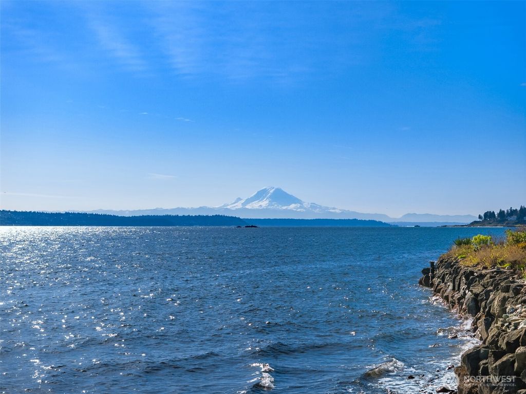 Photo of 5430 Rockaway Beach Road NE, Bainbridge Island, WA 98110 (MLS # 2499784)