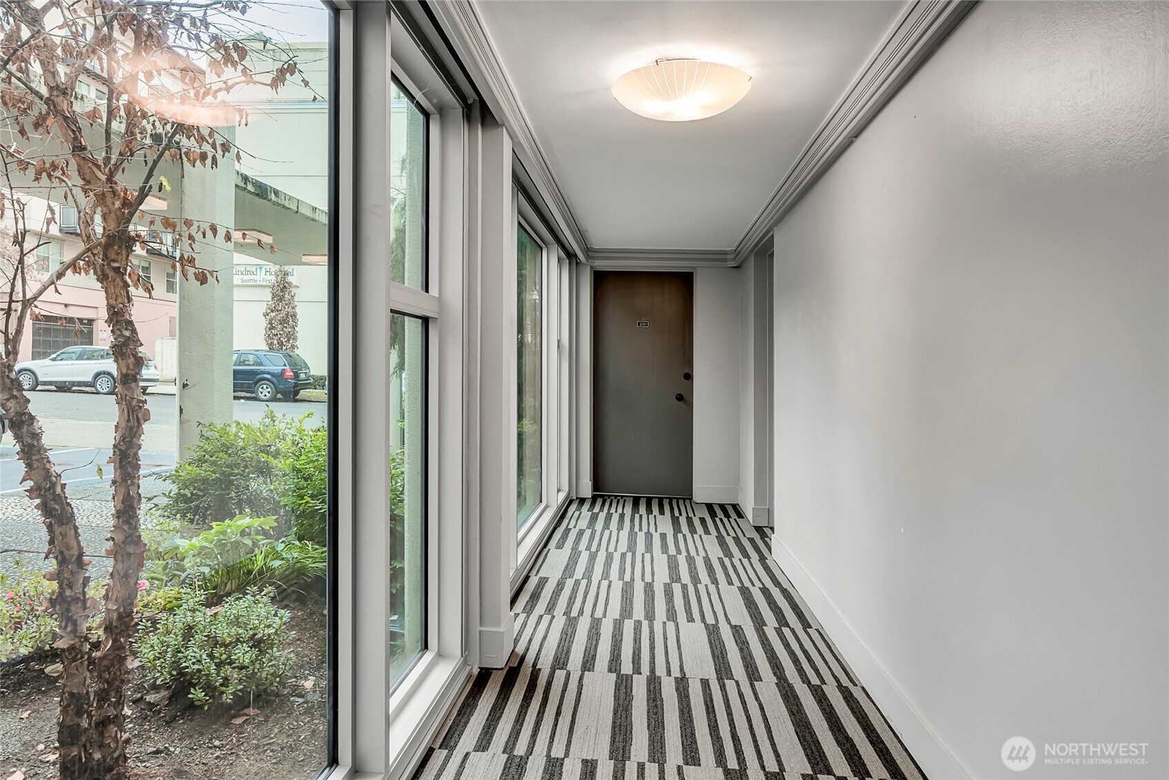 1000 Union Street 202