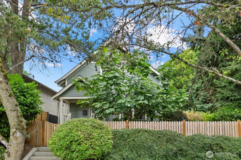 734 N 75th Street