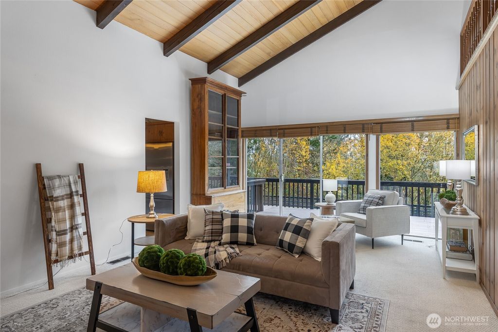 Photo of 16521 NE 1st Place, Bellevue, WA 98008 (MLS # 2456142)