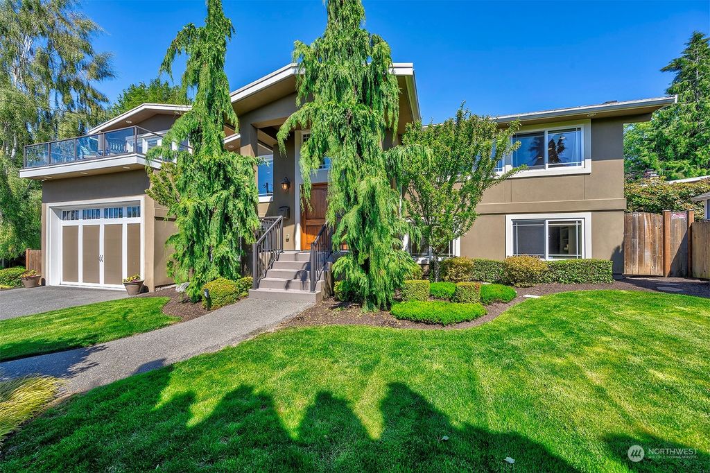 Photo of 610 Sater Lane, Edmonds, WA 98020 (MLS # 2248257)