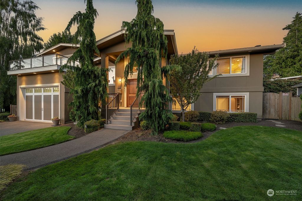 Photo of 610 Sater Lane, Edmonds, WA 98020 (MLS # 2248257)